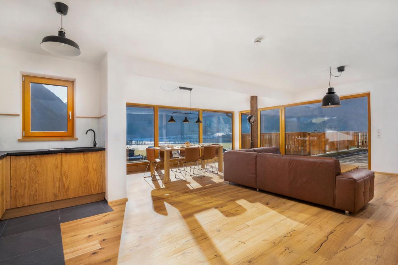 Exklusives Chalet-Haus Mit Gletscherblick นอยเคียร์เชน อัม โกรสเวเนดิเกอร์ ภายนอก รูปภาพ